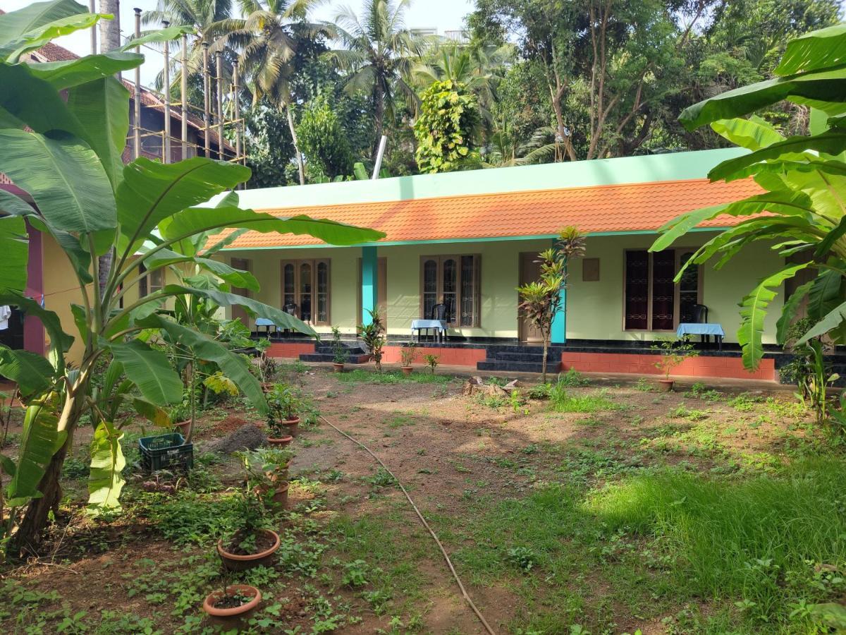 Hotel Greenland Thiruvananthapuram Exterior photo